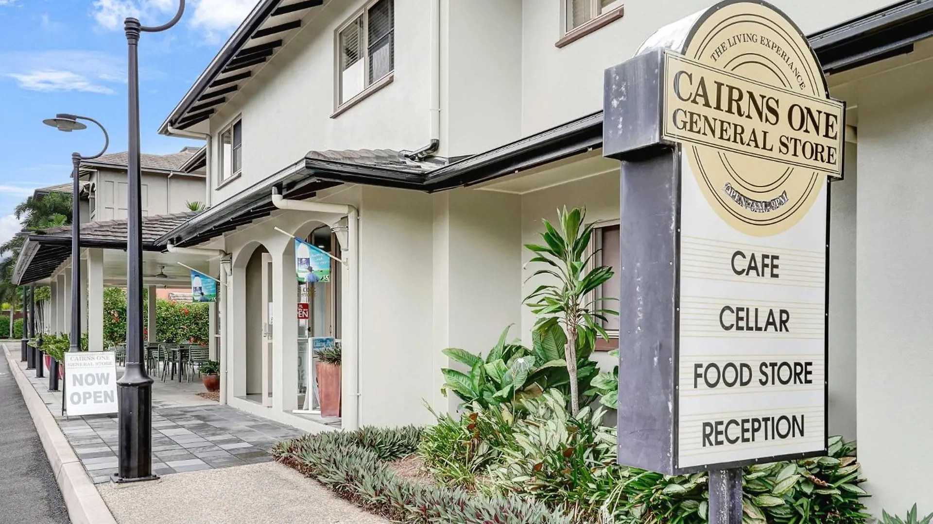 Cairns One Resort Style Living Westcourt 0*,