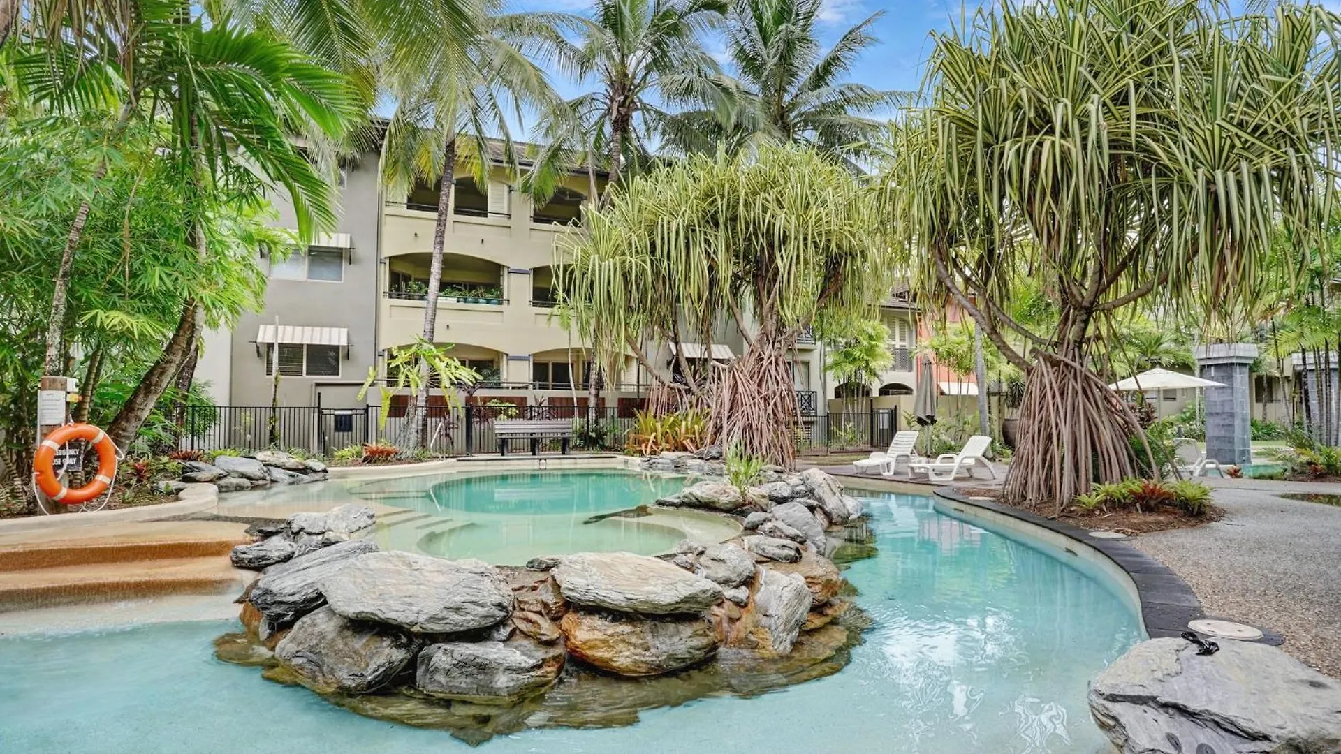 Cairns One Resort Style Living Westcourt