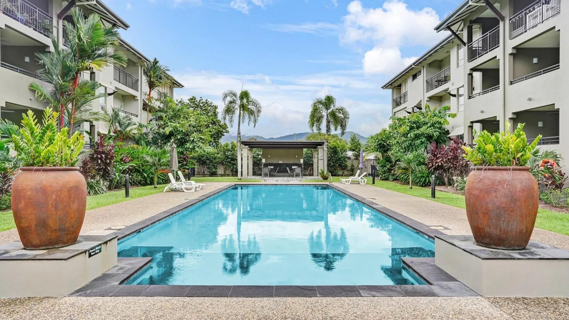 Cairns One Resort Style Living Westcourt