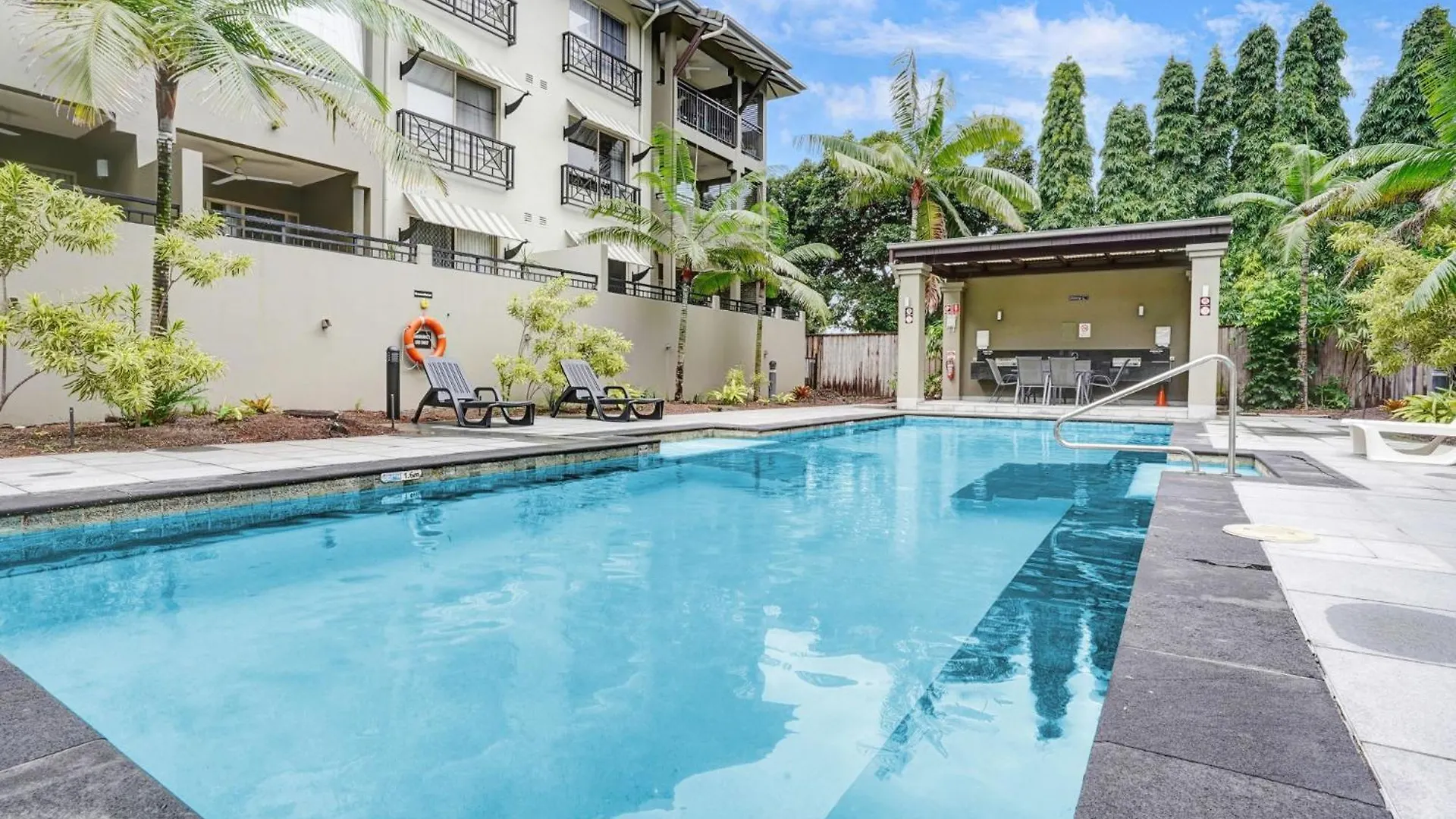 Apartman Cairns One Resort Style Living Westcourt Ausztrália