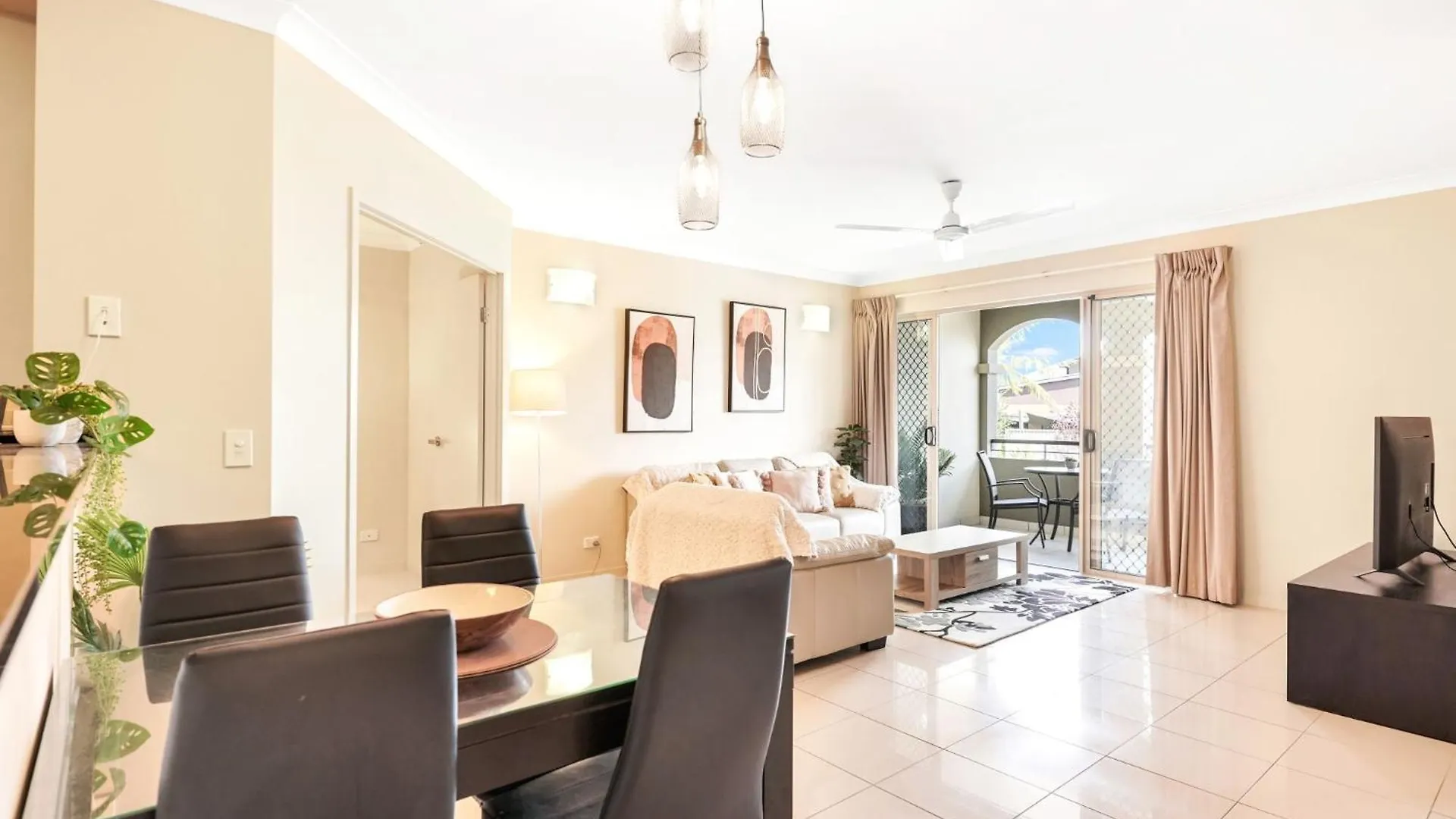 Cairns One Resort Style Living Westcourt