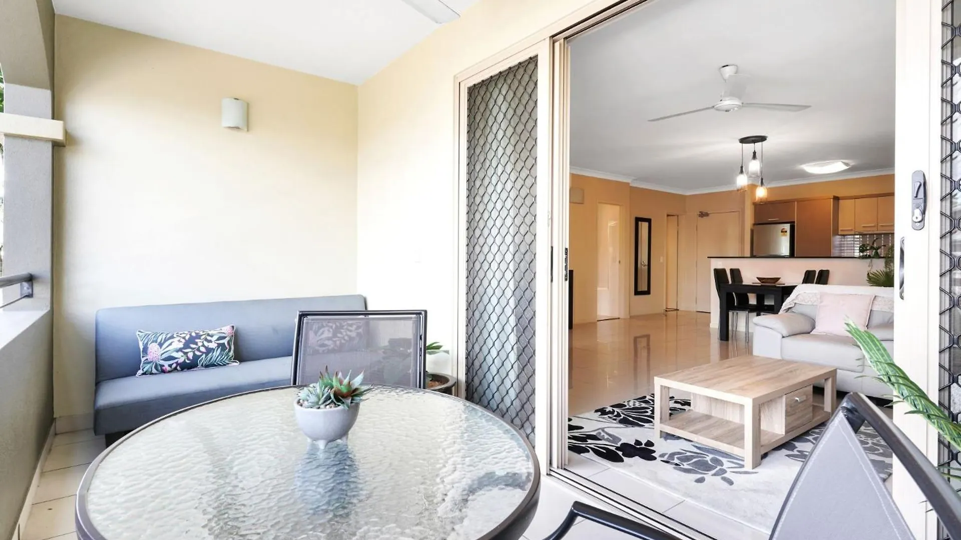 Apartman Cairns One Resort Style Living Westcourt