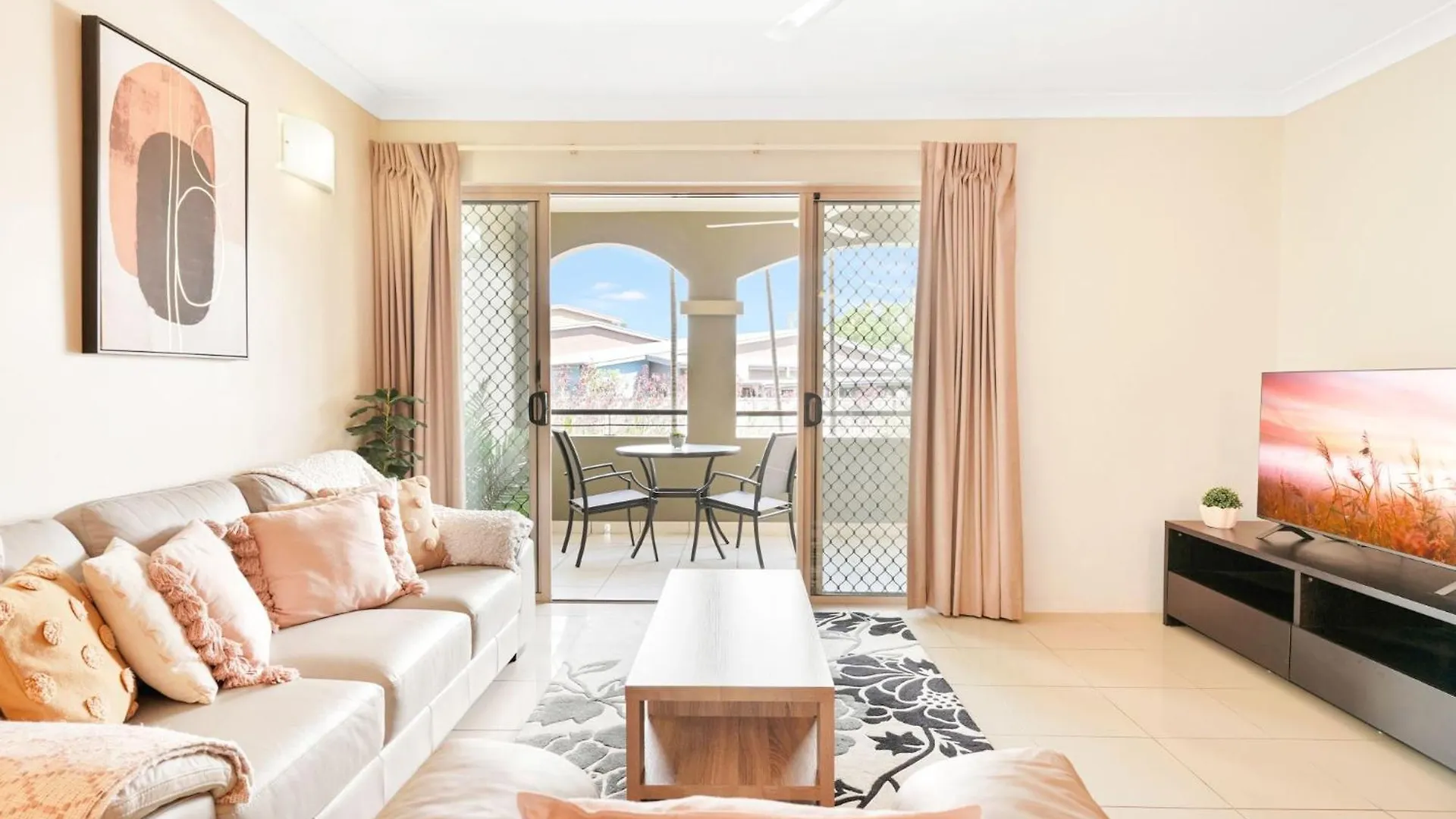 Apartman Cairns One Resort Style Living Westcourt
